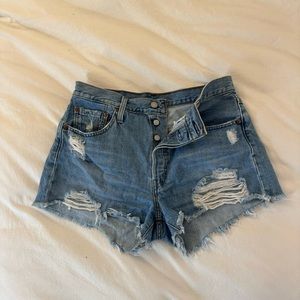 Levi’s 501 high rise women’s shorts SIZE:29
